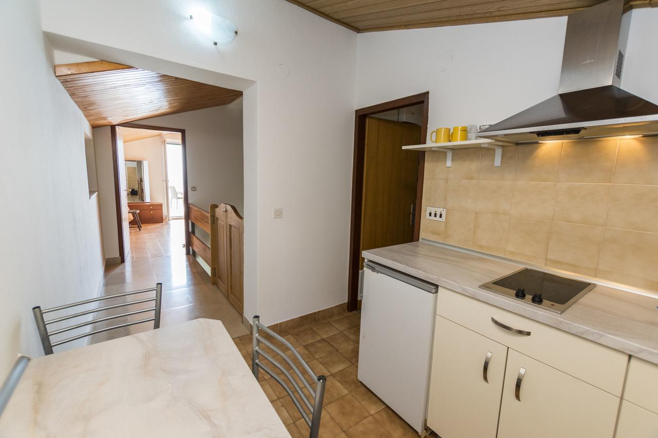 Apartments Jere Stipe พรีมอชเตน ภายนอก รูปภาพ